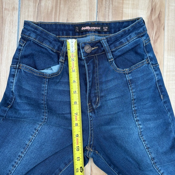Dollhouse Dark Wash Flare Wide Leg Blue Jeans Size 3/4 - Picture 3 of 8